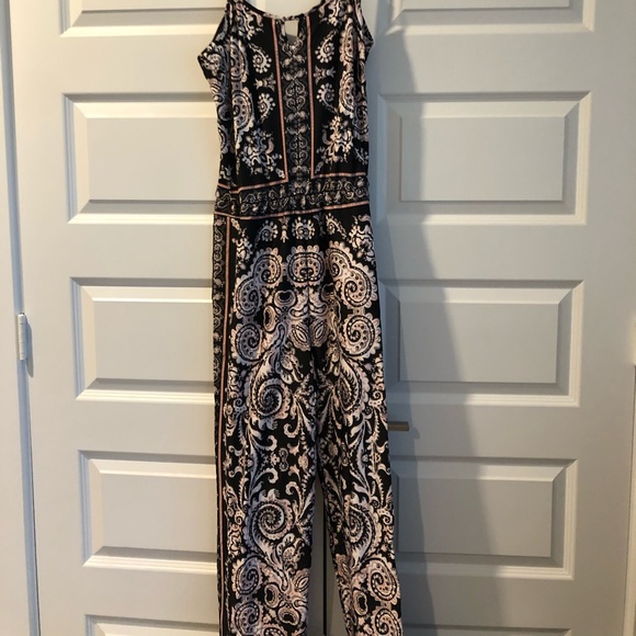 NEW Jumpsuit - Picture 2 of 6